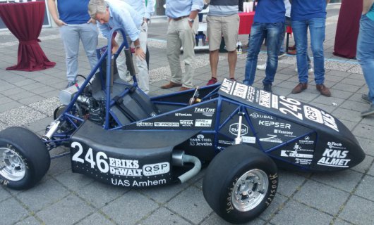 Kinkelder sponsort HFS Racing met buislasersnijden